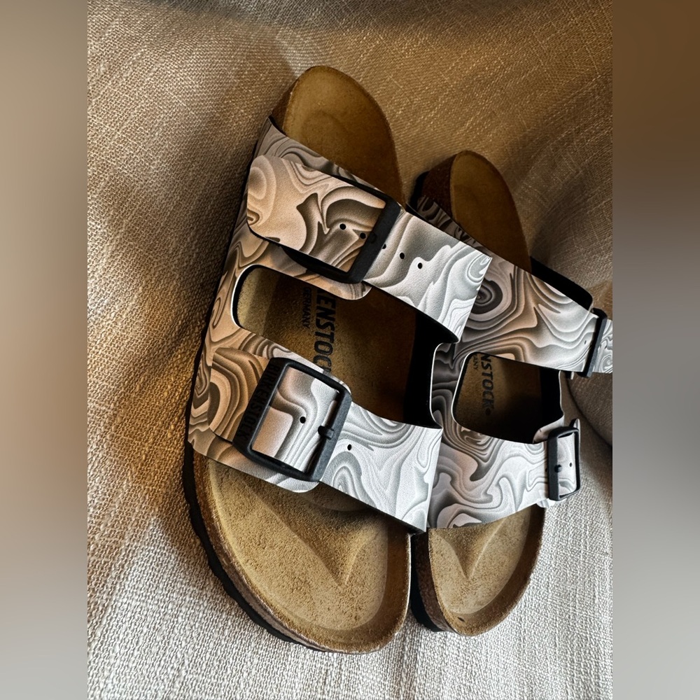Birkenstock Women’s Arizona Birko-Flor Marbletwirl Black/White Size US 9 - Picture 7 of 11